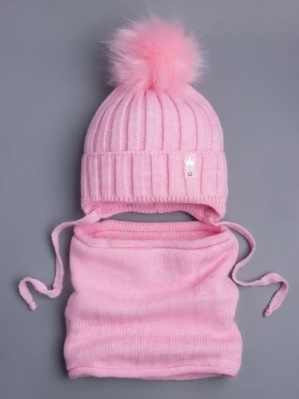 Шапка для девочки зимняя вязаная и снуд