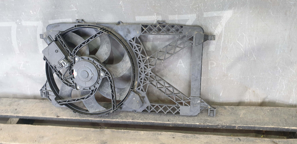 Вентилятор охлаждения радиатора Ford Transit 6 06-13 Б/У Оригинал 6C118C607