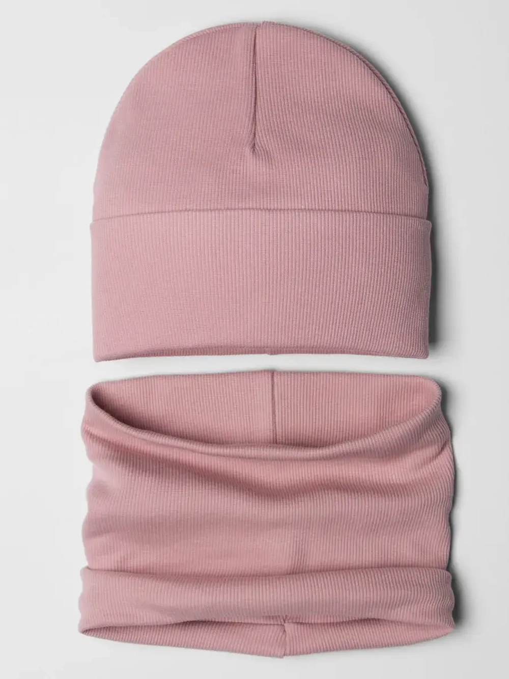 Шапка детская со снудом на осень