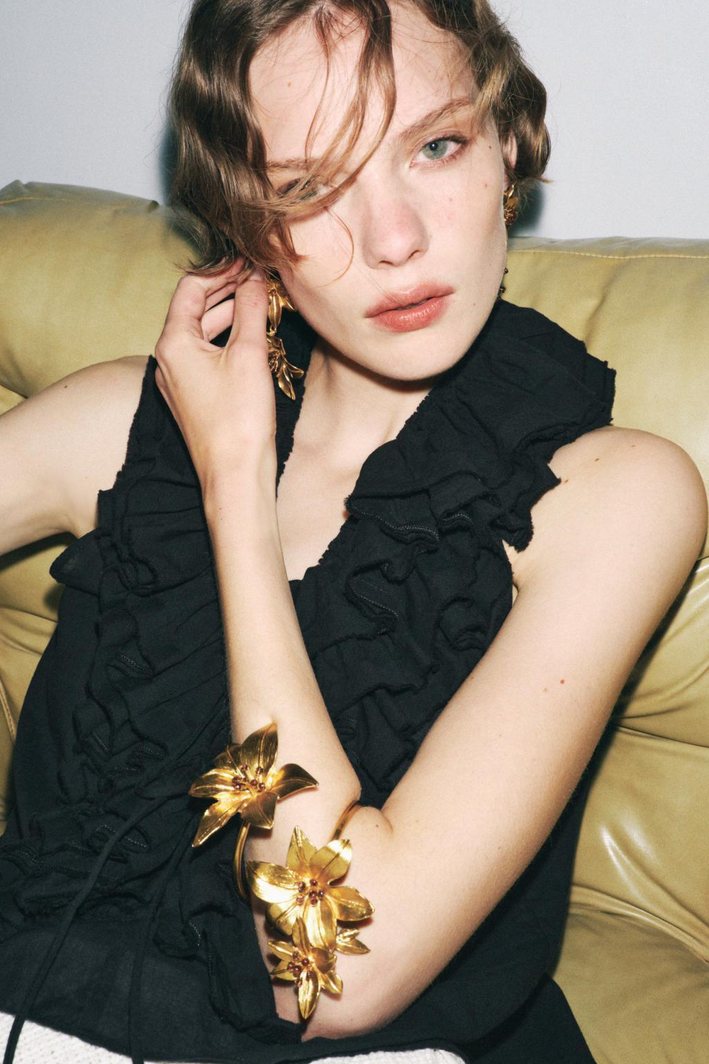 ZARA ДВОЙНОЙ БРАСЛЕТ С ЦВЕТАМИ, ЗОЛОТИСТЫЙ