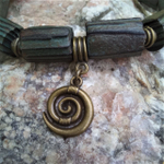 Браслет ТУЭКТА, лиственница