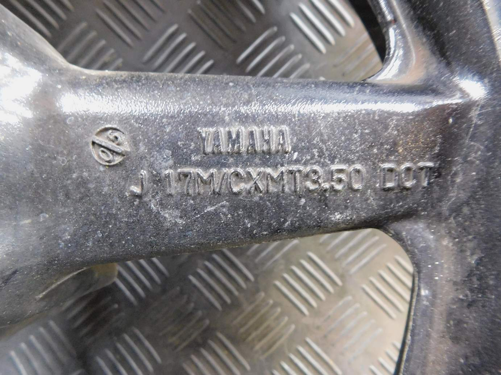 Колесо переднее Yamaha XJR1300 RP03J 2005