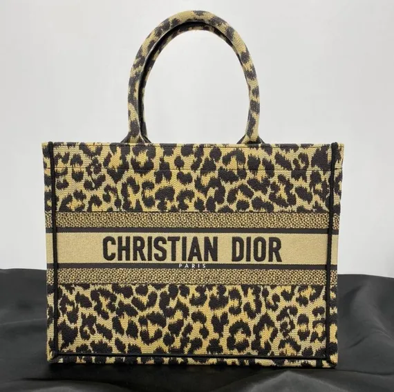 Сумка Dior Book Tote, с леопардовым принтом