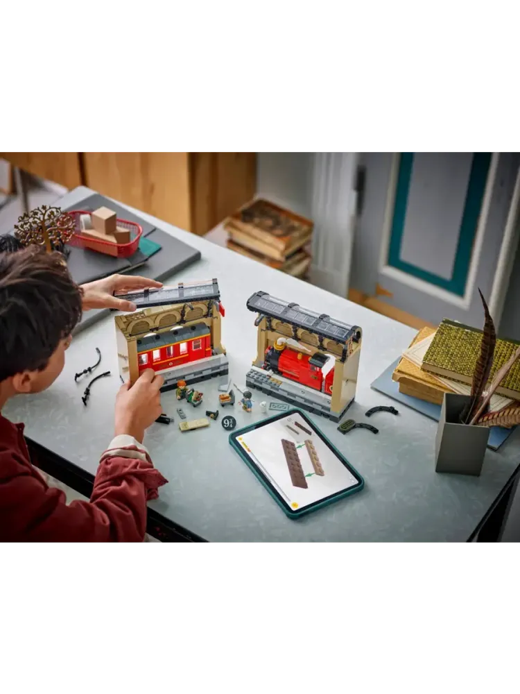 Конструктор Harry Potter 76450 Книжный уголок: Хогвартс