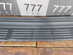 Накладка заднего бампера Toyota Land Cruiser 200 07-21 Б/У Оригинал 5216260040