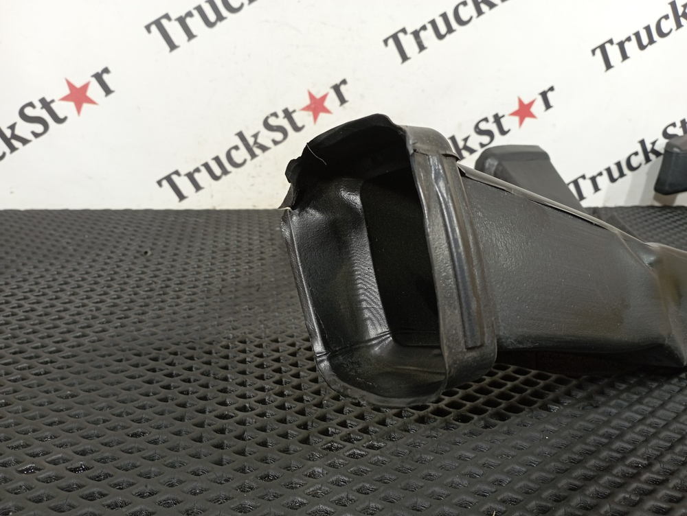 Воздуховод отопителя