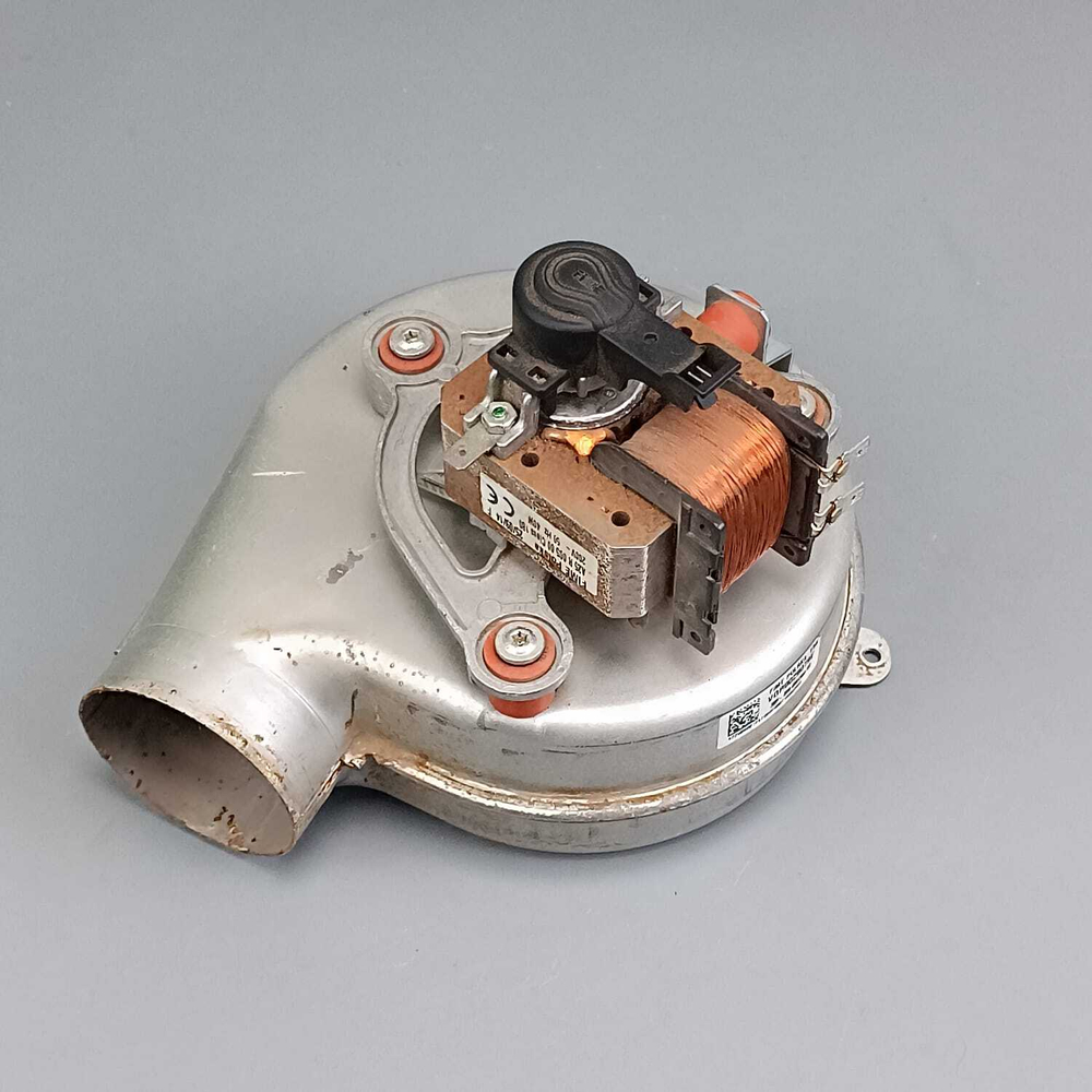 Б/У Вентилятор для котлов BOSCH WBN6000, BUDERUS U072 арт. 87186429220