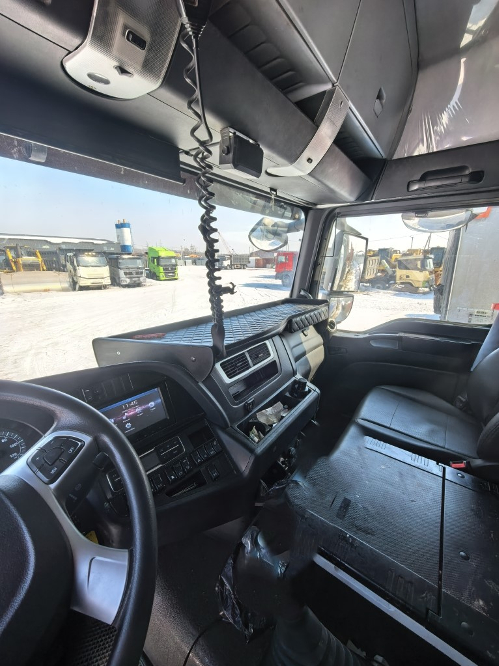 SITRAK C7H 6x6 Седельный тягач ZZ4406V395ME (Дизельный, 12,4 л, 540 л.с., МТ)