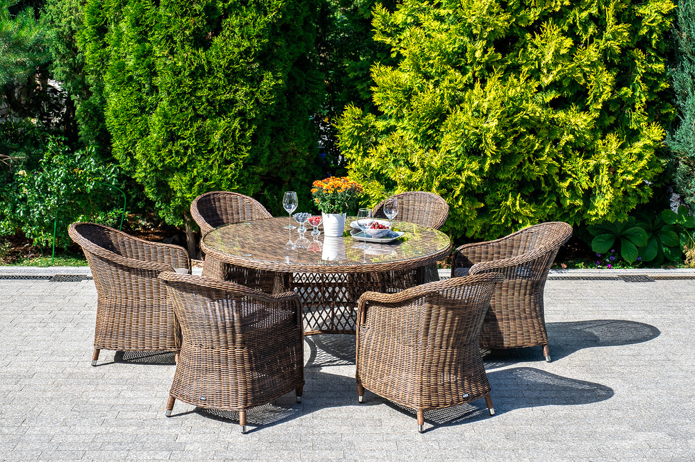 "Равенна" плетеное кресло из искусственного ротанга, цвет коричневый с серой подушкой