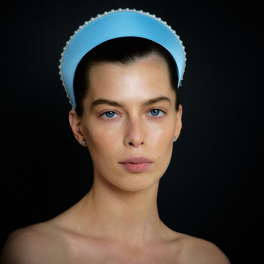 Кокошник голубой с жемчужным декором