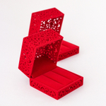 Квадратная упаковка с мягким ложементом для кольца