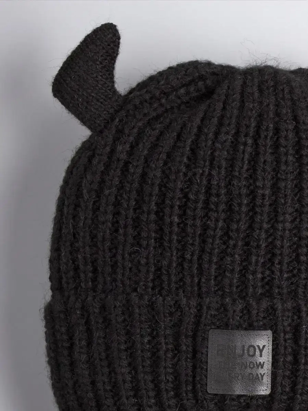 Шапка вязаная с ушками для детей