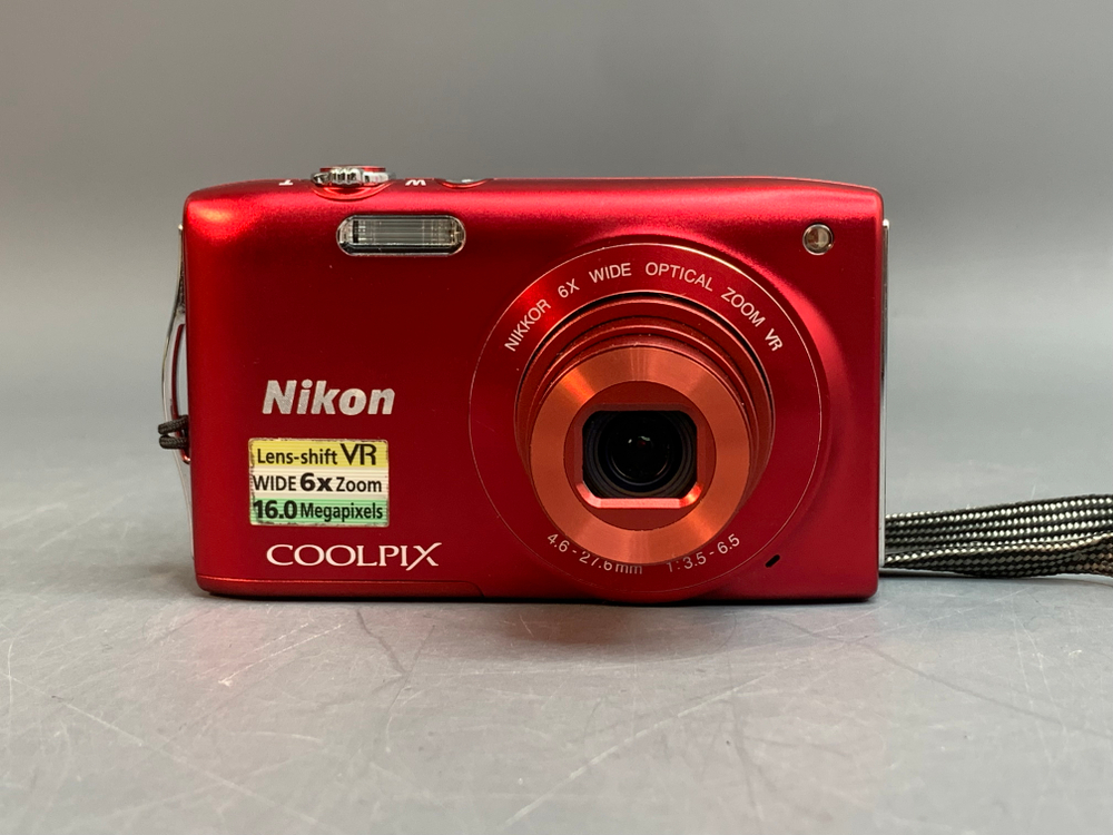 Nikon Coolpix S3300