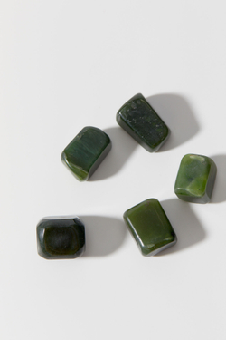 Нефрит галтовка