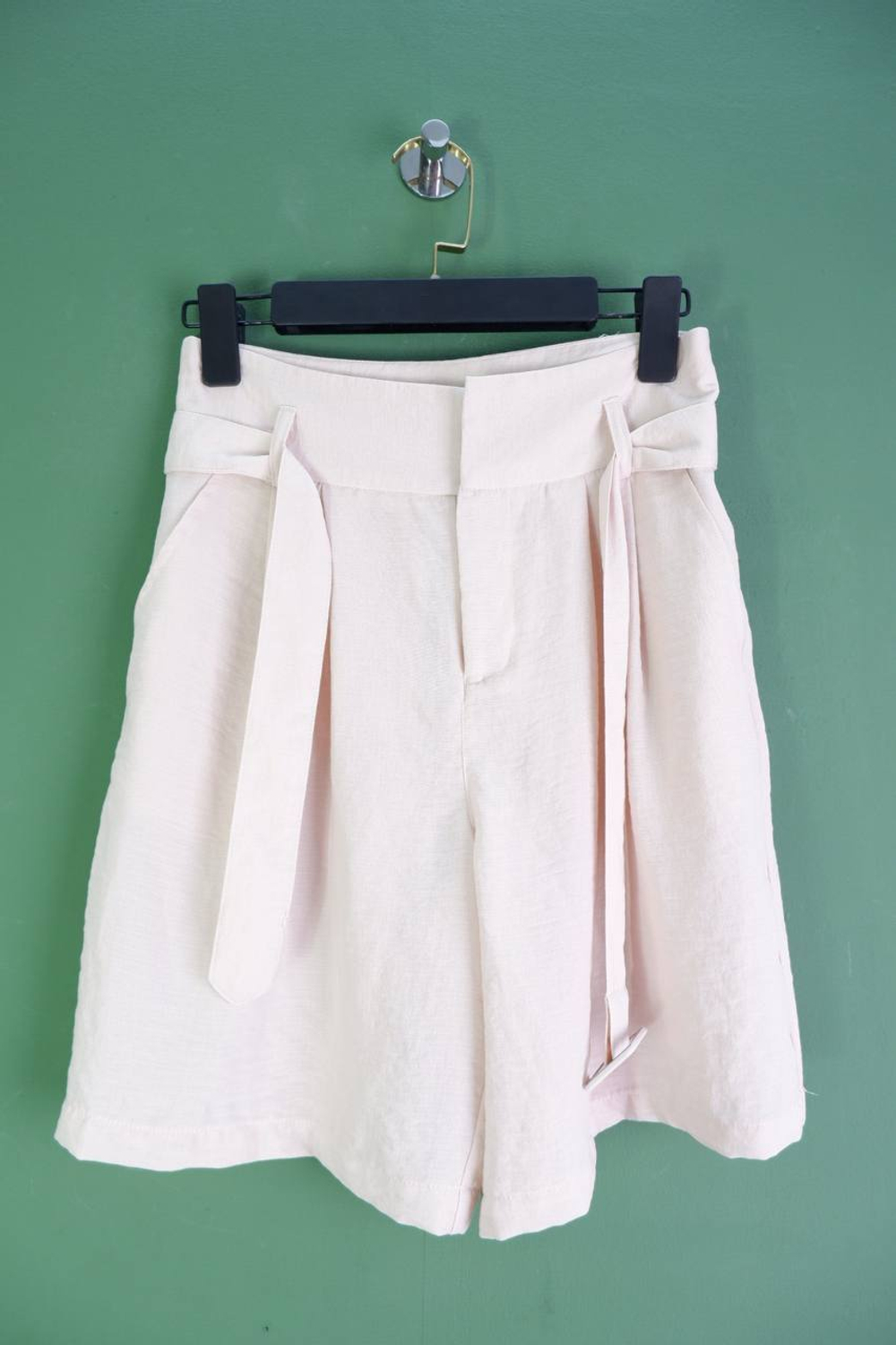 Шорты Sinsay свободного кроя, маркировка XS, визуально 42 размер