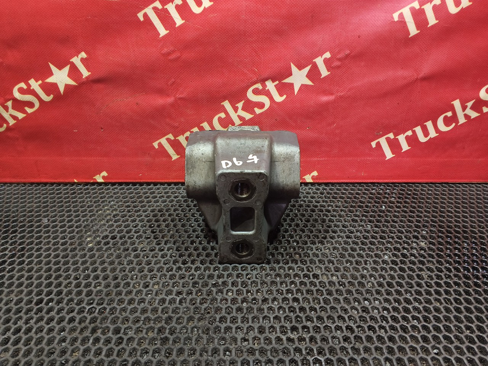 Подушка двигателя передняя 2020г