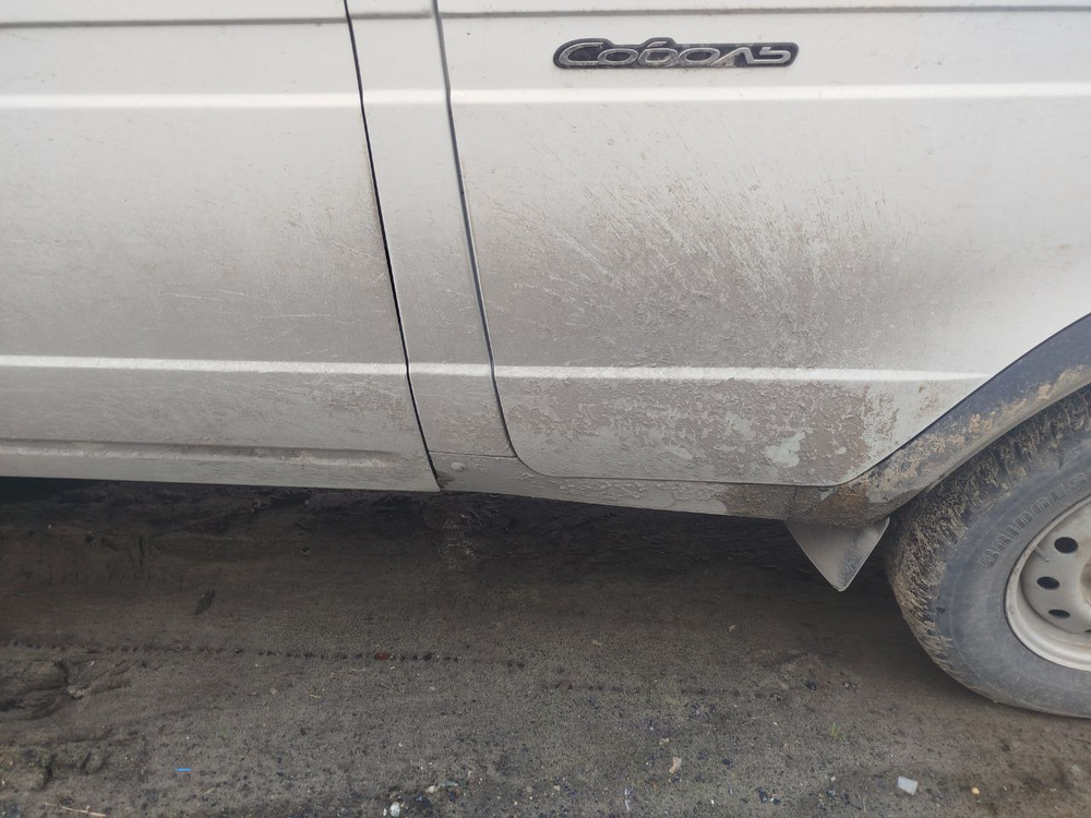 GAZ SOBOL Цельнометаллический 27527 (Бензиновый, 2,7 л, 107 л.с, МТ, 4WD)