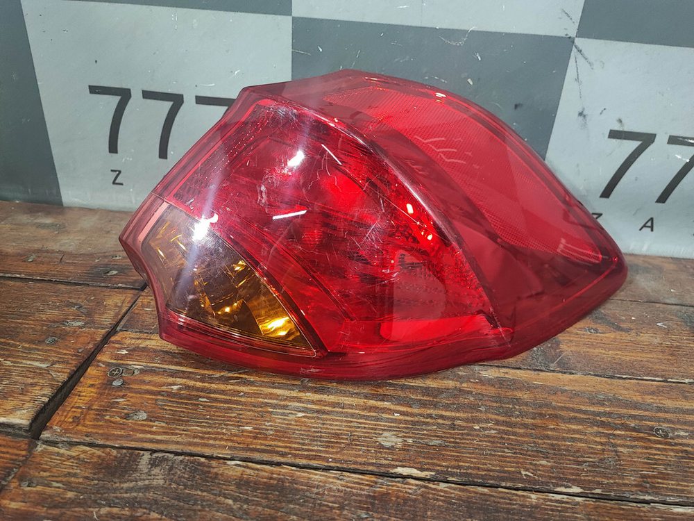 Фонарь задний правый целый Kia Ceed 2 (JD) Оригинал 92402A2000