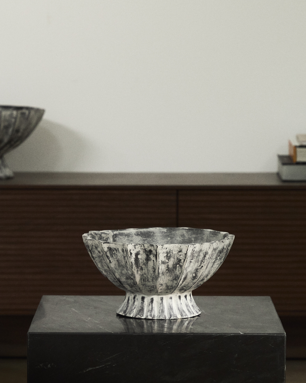 Ваза Valura из папье-маше серая Ø 26 см