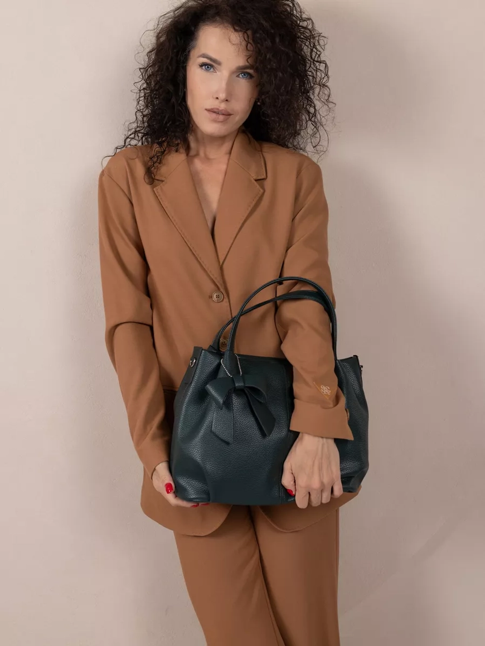 Сумка через плечо классическая