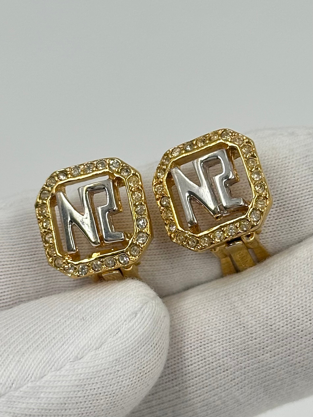 Клипсы Nina Ricci