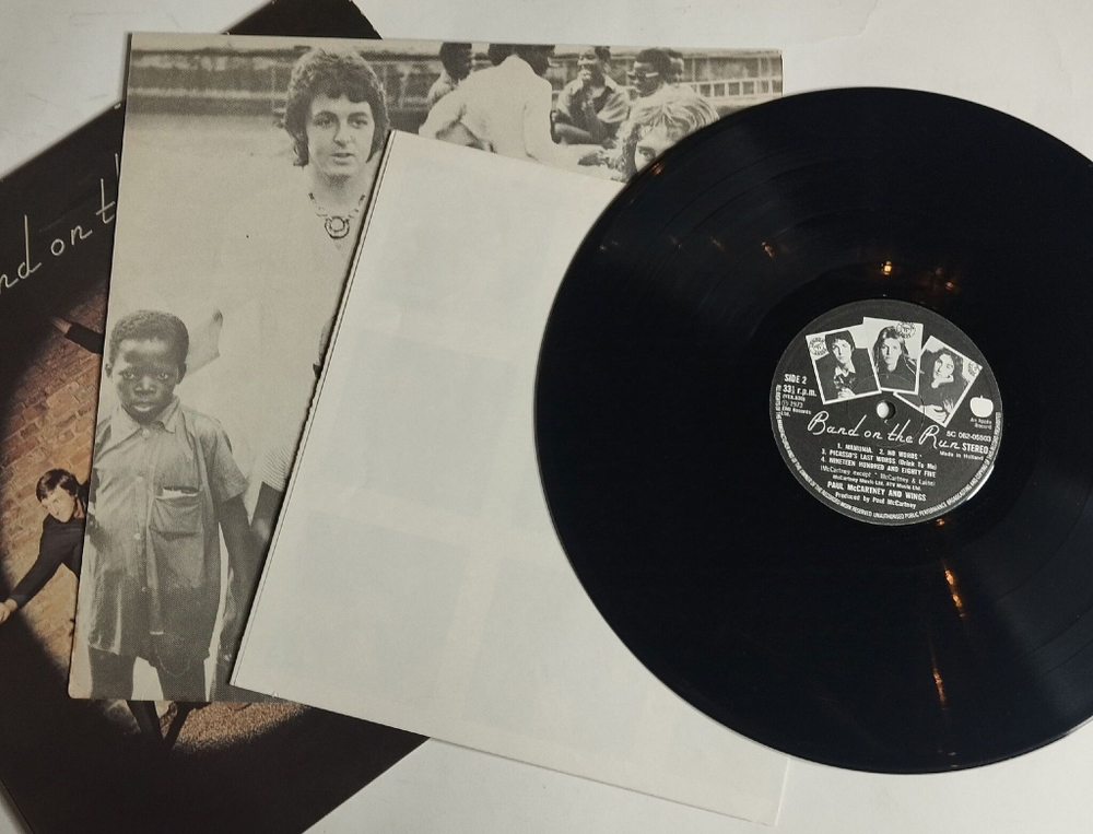 Винтажная виниловая пластинка LP Paul McCartney and Wings Band On The Run (Holland 1978)