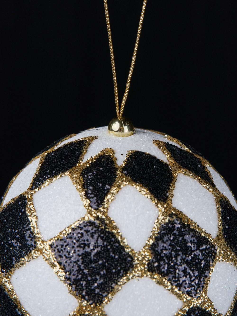 Шар с узором ромб 10см ChristmasDeLuxe черный с белым золотом