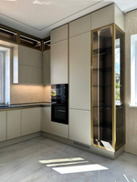 Элегантная кухня с интегрированной мойкой в акриловую столешницу