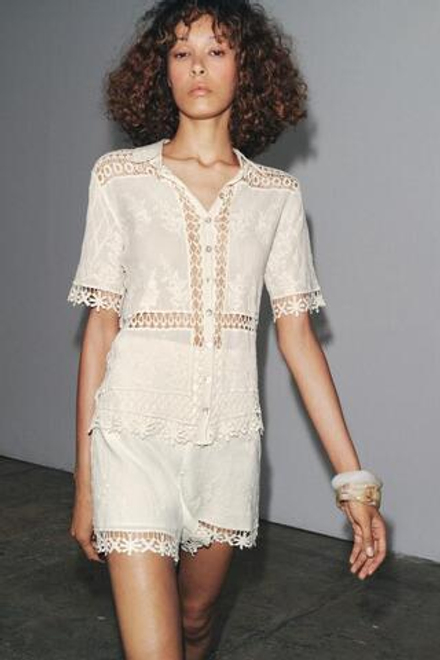 ZARA ШОРТЫ ИЗ КРУЖЕВА КРОШЕ — ZW COLLECTION, ЭКРЮ
