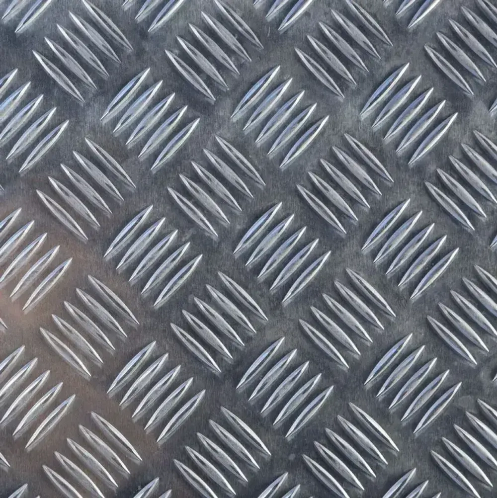 Лист алюминиевый рифленый 1200х600х1,5 мм Квинтет