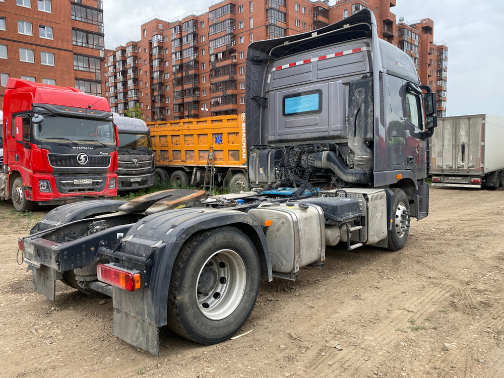 Foton AUMAN 4x2 Седельный тягач BJ4189Y6ADL-01 (Дизельный, 11.8 л, 470 л.с. АТ)