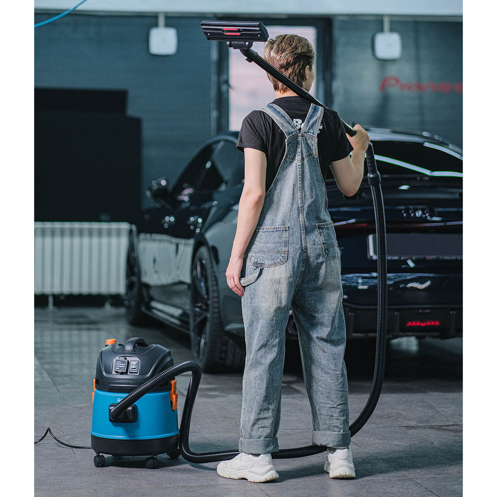 Пылесос для сухой и влажной уборки BORT BSS-1220-M