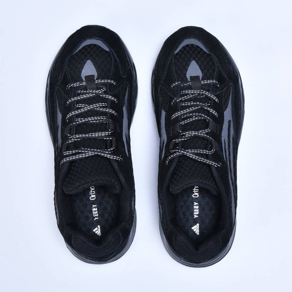 Кроссовки Adidas Yeezy Boost 700 арт 2579