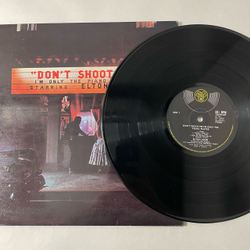 Винтажная виниловая пластинка LP Elton John Don't Shoot Me I'm Only The Piano Player (Англия 1973)