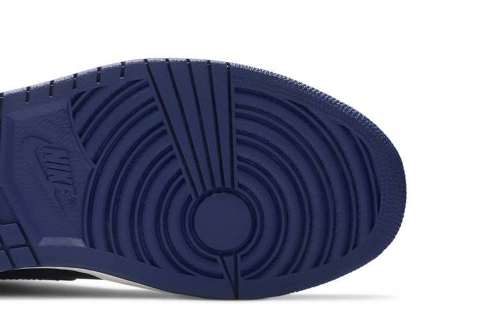 Кроссовки Jordan Air Jordan 1 Retro "Deep Royal"