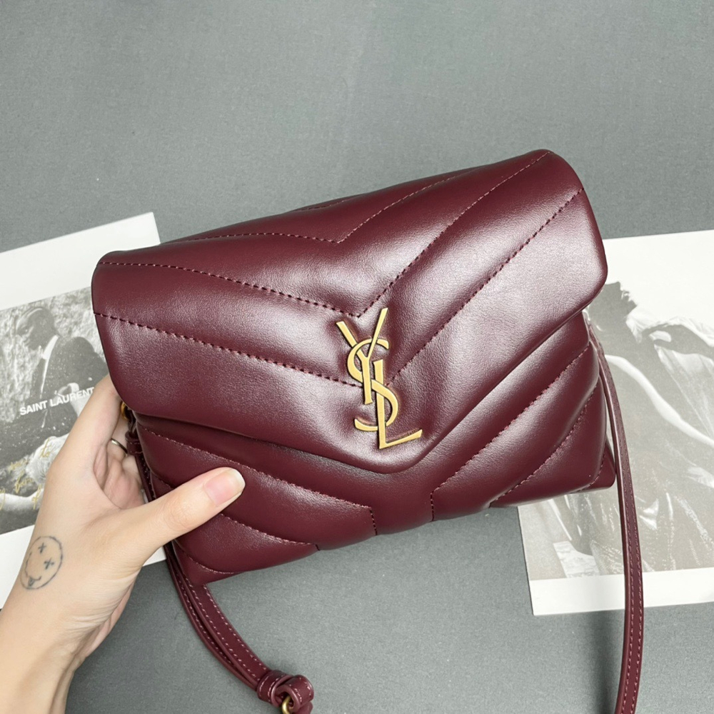 Saint Laurent Loulou 20 cm