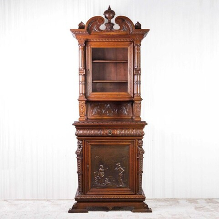 Резной буфет в стиле Ренессанс