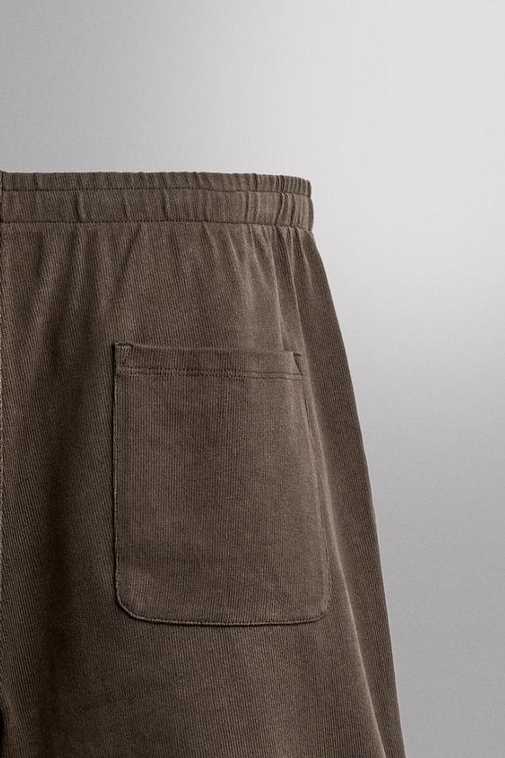 ZARA УТЯЖЕЛЕННЫЕ ШОРТЫ-ДЖОГГЕРЫ, КОРИЧНЕВЫЙ