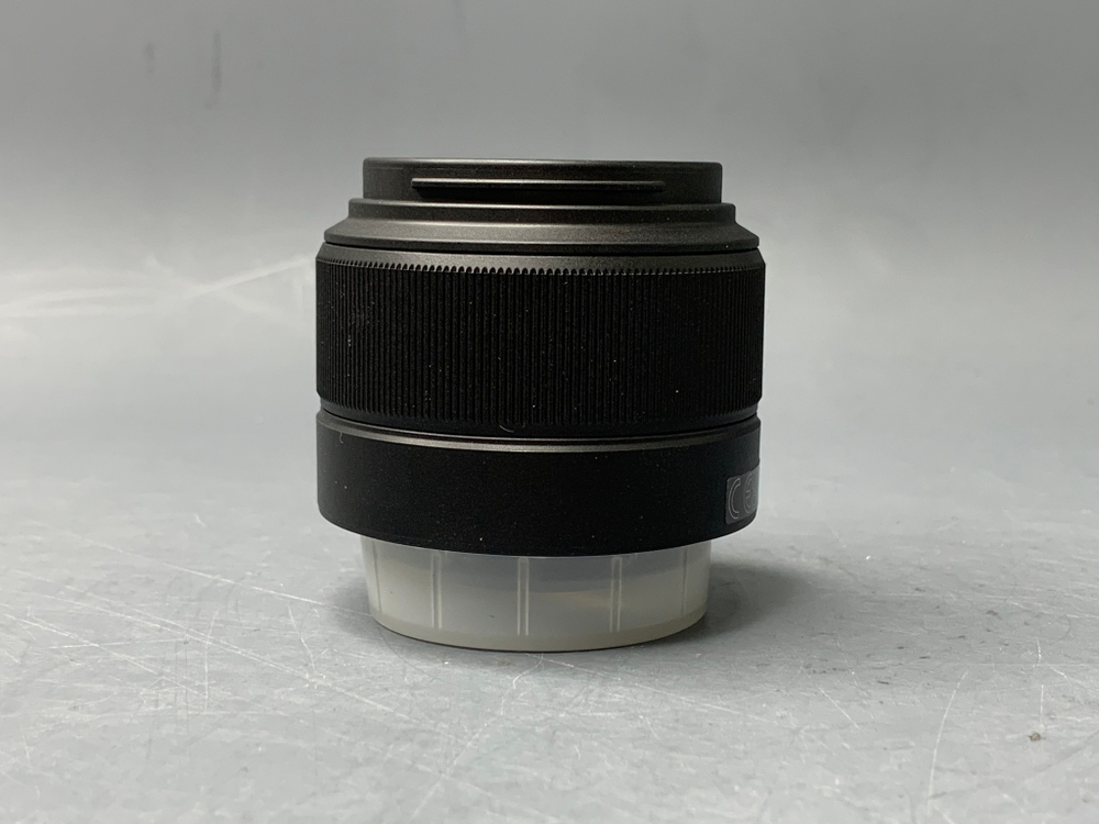 FujiFilm 35mm XC F2
