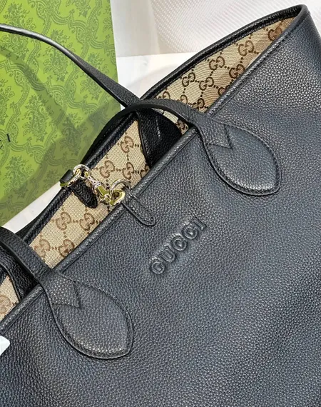 Сумка-тоут двухсторонняя Gucci Totissima
