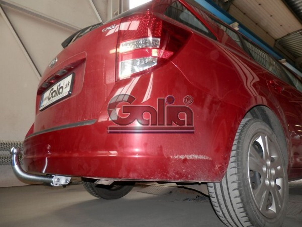 Фаркоп оцинкованный Galia K030A для Kia Ceed универсал 2006-2012(паспорт и сертификат в комплекте)(без электрики)