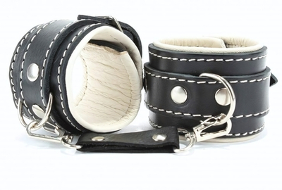 Черные оковы с бежевым подкладом (Цвет: черный с бежевым)