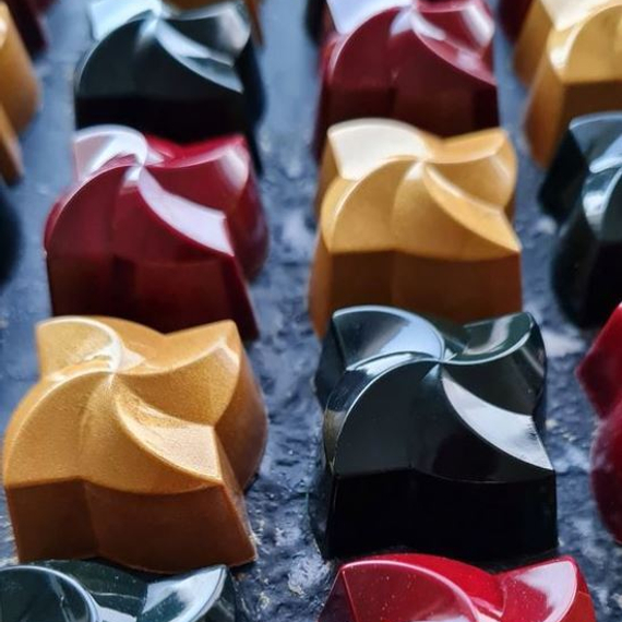 774 | Форма для шоколадных конфет &quot;Ветерок&quot; (275*175 мм)