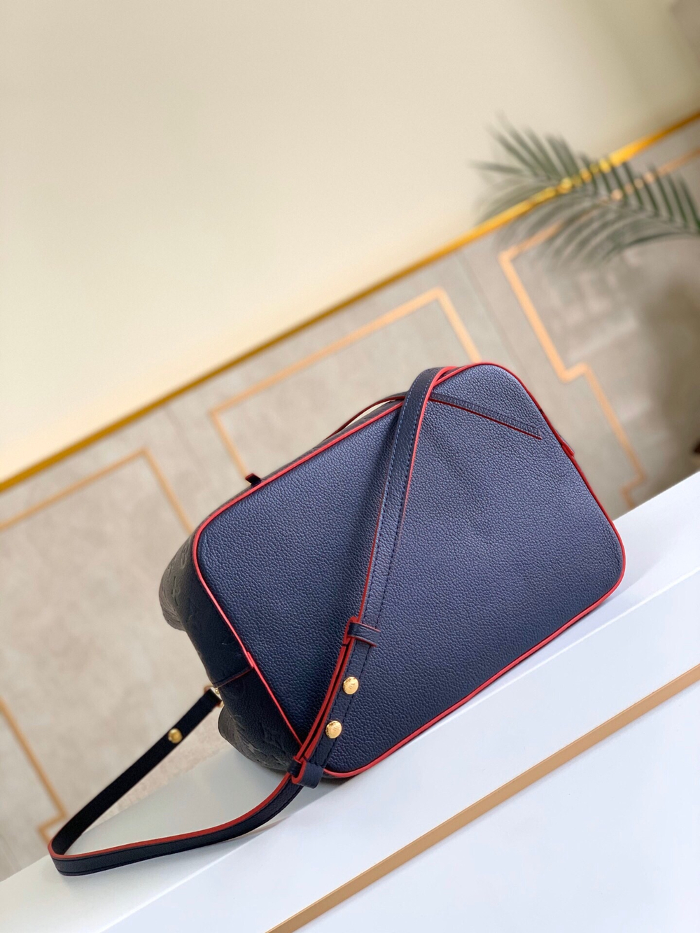 Louis Vuitton NeoNoe MM