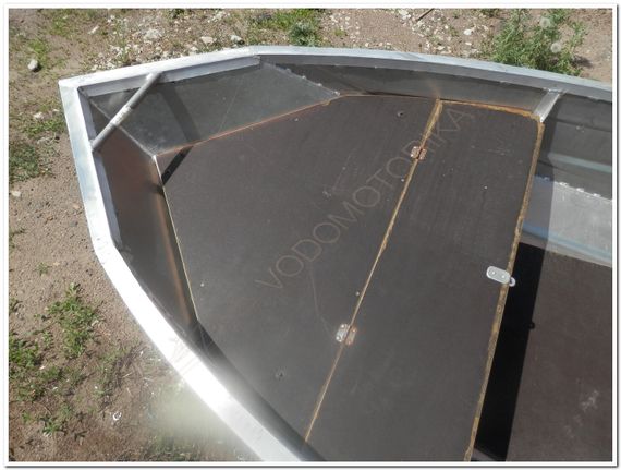 Алюминиевая моторно-гребная лодка Вятка Вариант