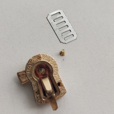 Замок вертушка на винтах Скважина Золото