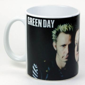 Кружка Green Day ( фото группы крупно на чёрном фоне )