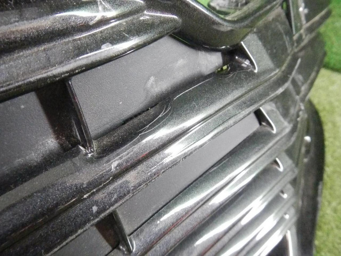 Решетка переднего бампера Toyota Camry XV70 (2020-н.в.)