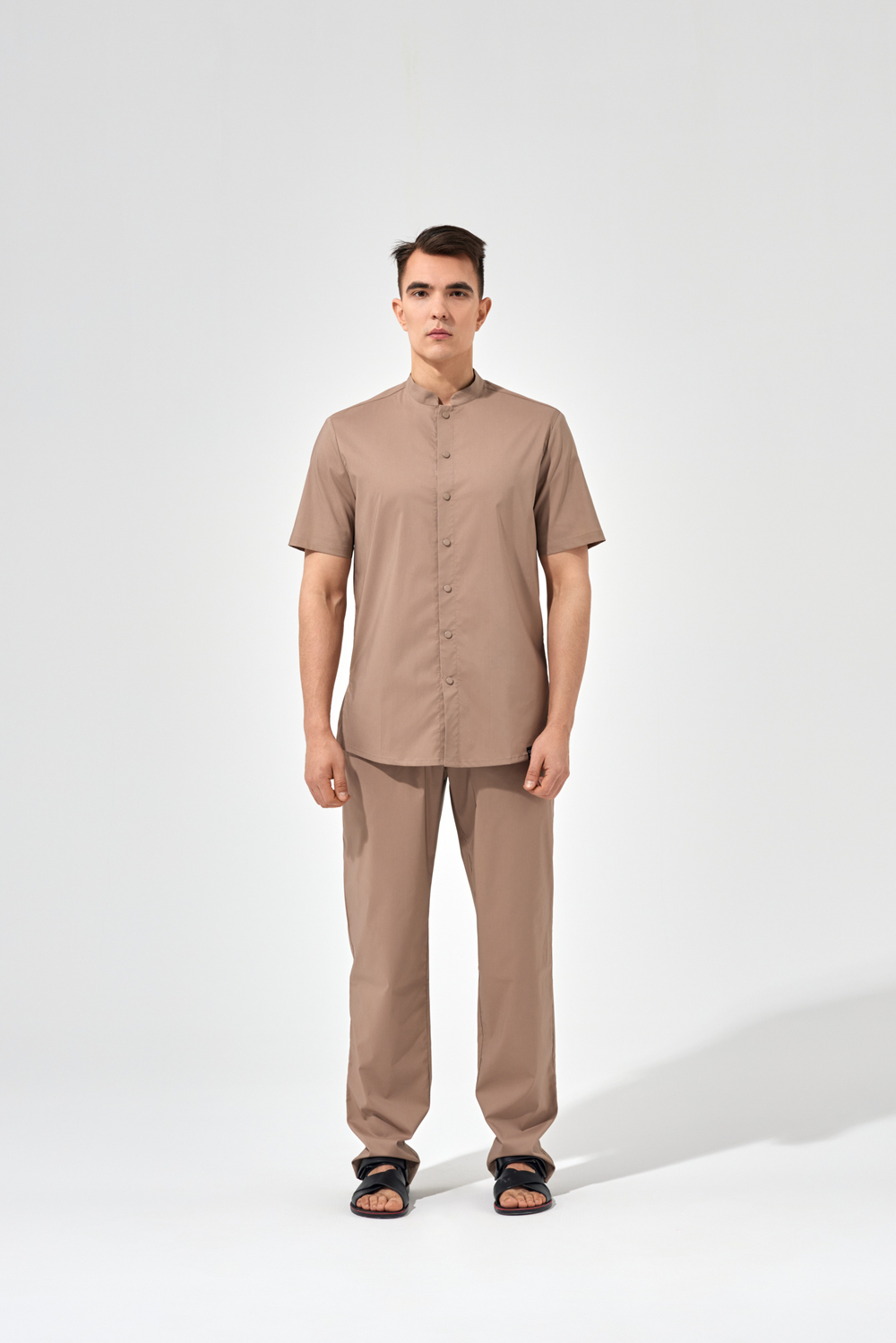 Рубашка китель с прямой застежкой мокко, короткий рукав