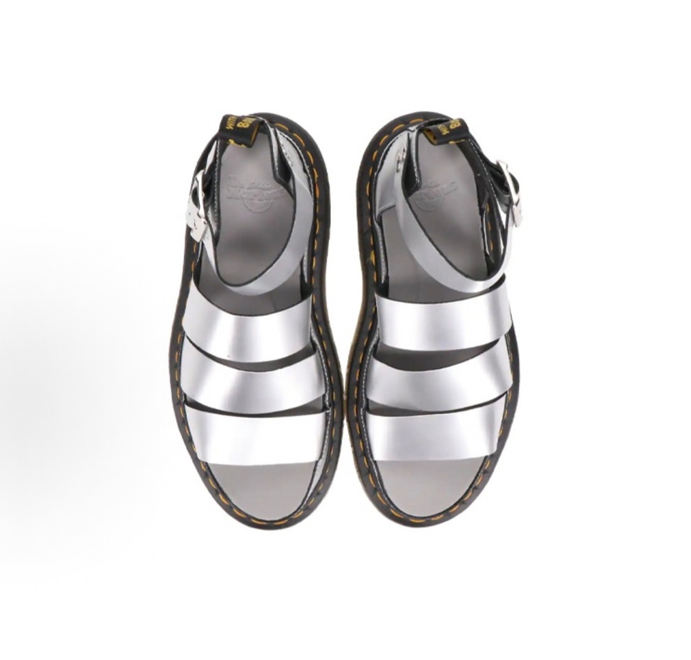 Сандалии Dr. Martens Clarissa II Metallic Leather Sandals in Silver